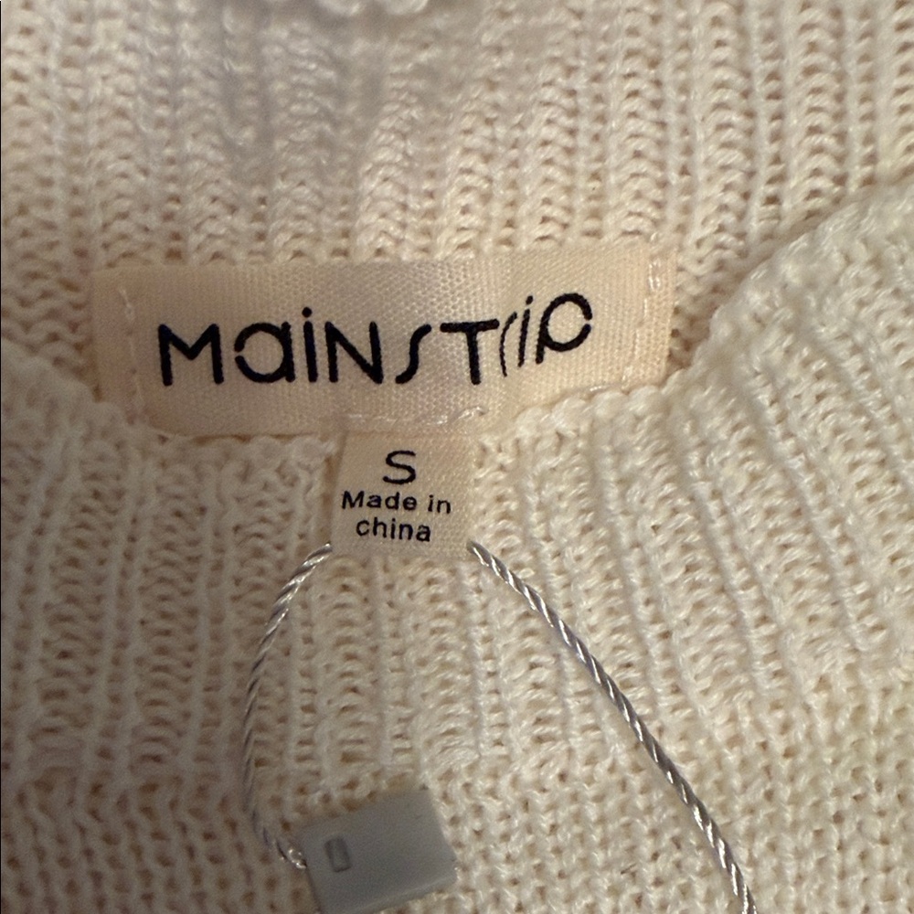 Main Strip Cream Sweater with Red Hearts NWT! - Picture 4 of 16